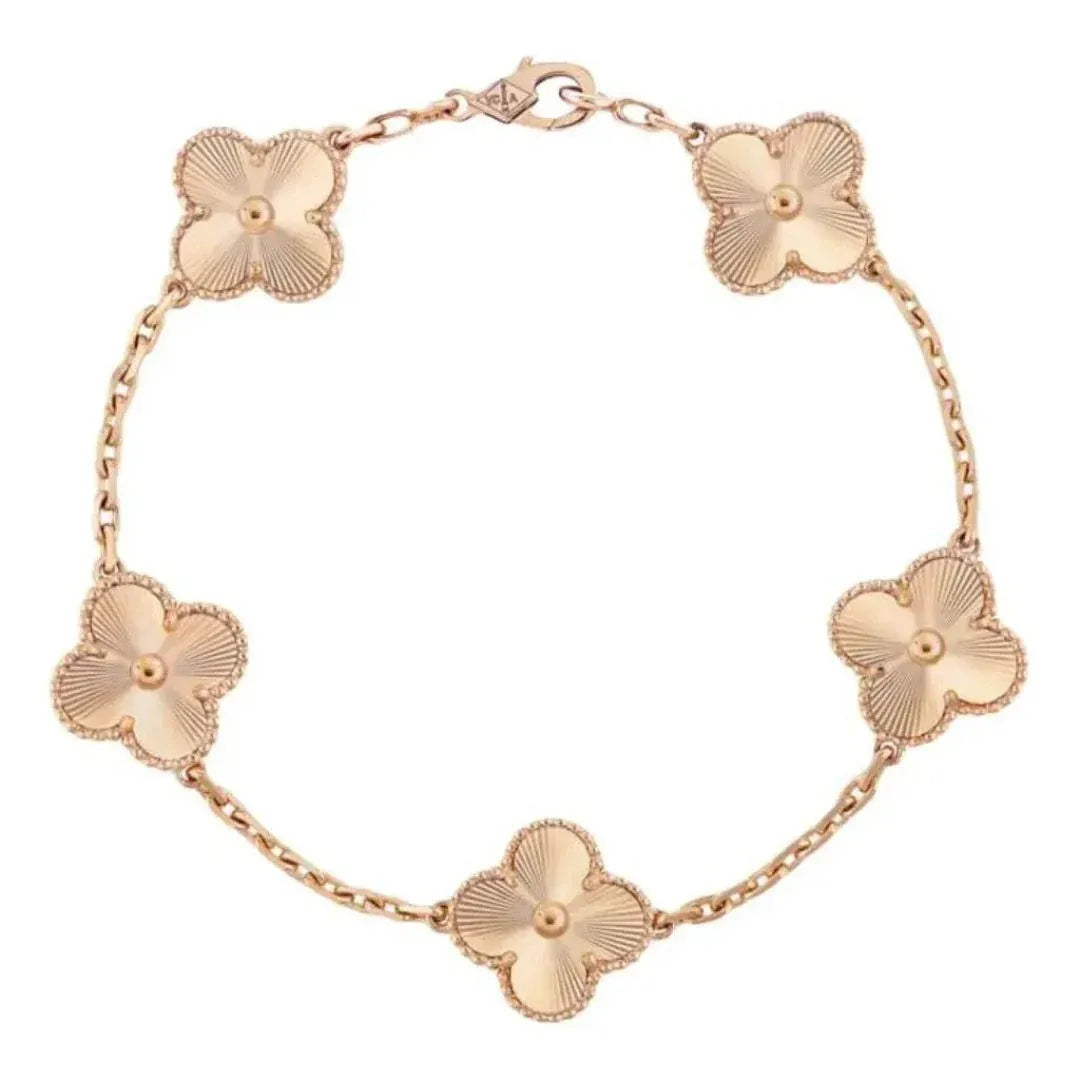 Pulsera Trébol Baño de Oro 18K – Buena Suerte, Elegancia y Estilo