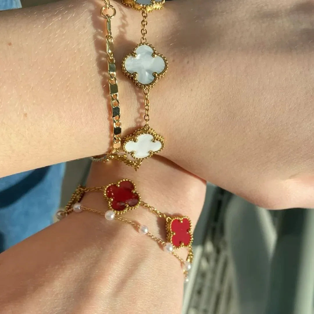 Pulsera Trébol Baño de Oro 18K – Buena Suerte, Elegancia y Estilo