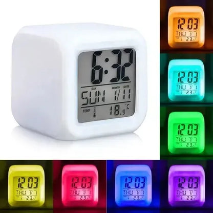 Despertador LED RetroGlow con Iluminación 7 Colores - Tiendas La Gran Latina